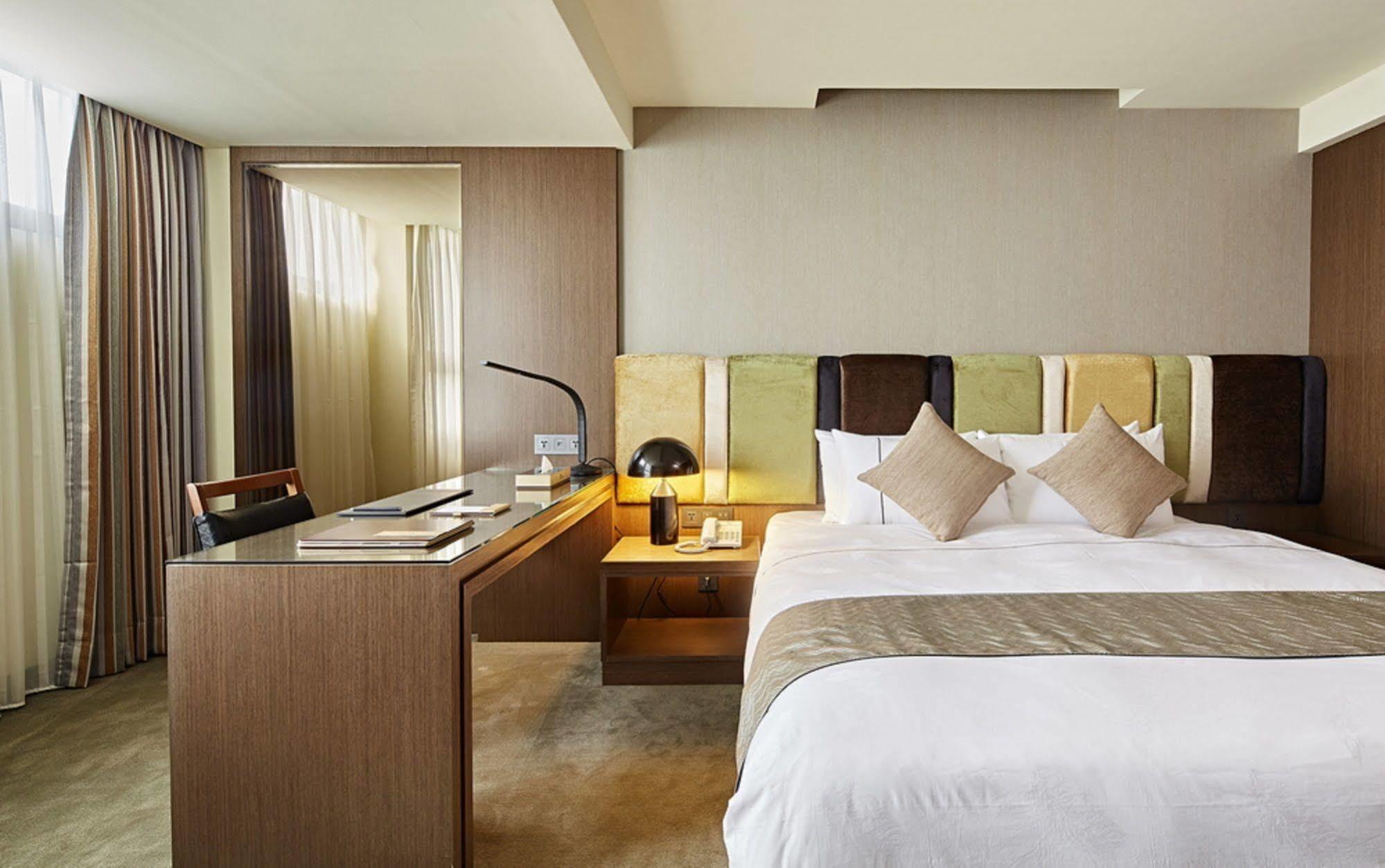 Hotel Sukimi Tainan Zewnętrze zdjęcie