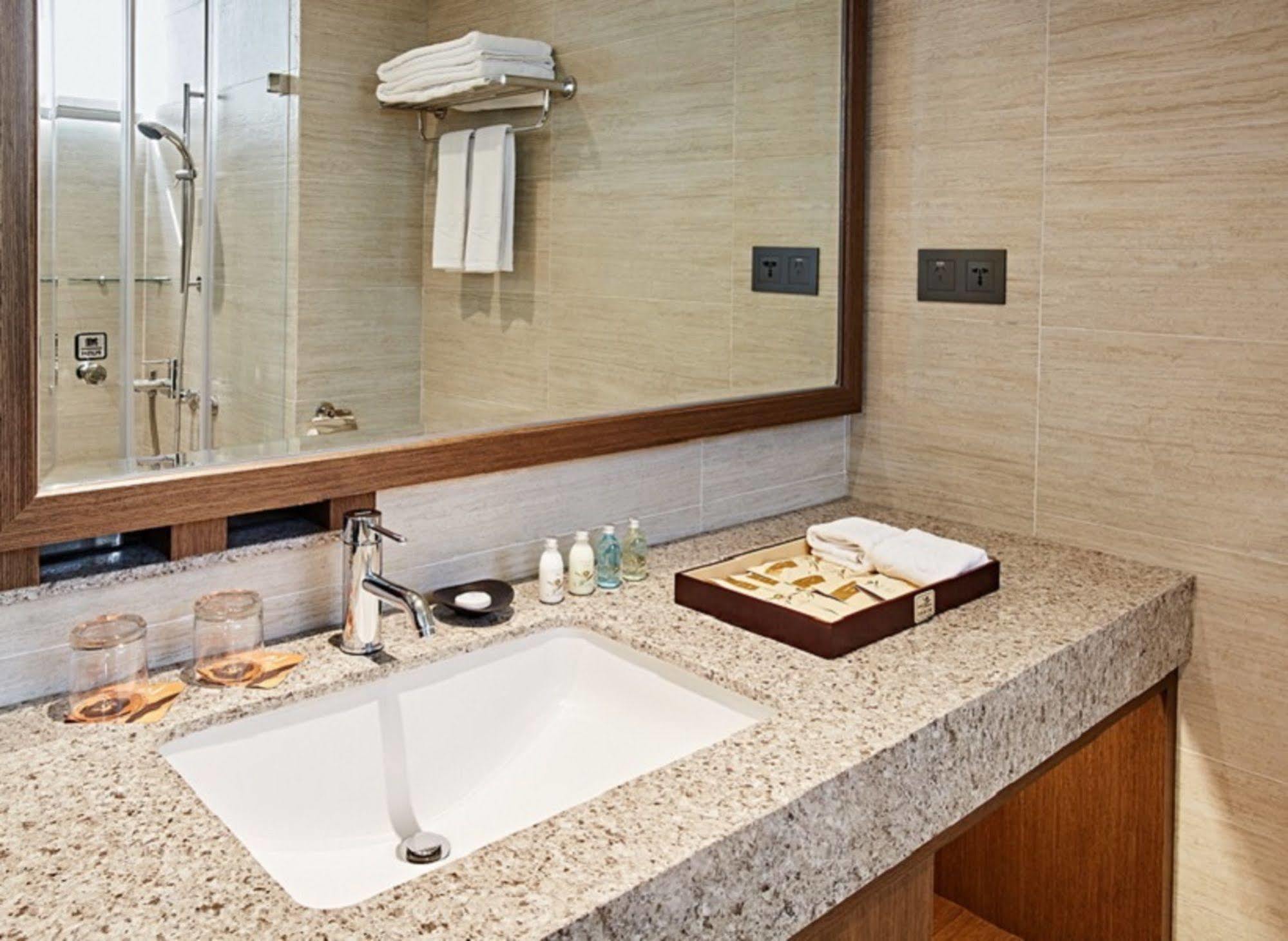 Hotel Sukimi Tainan Zewnętrze zdjęcie